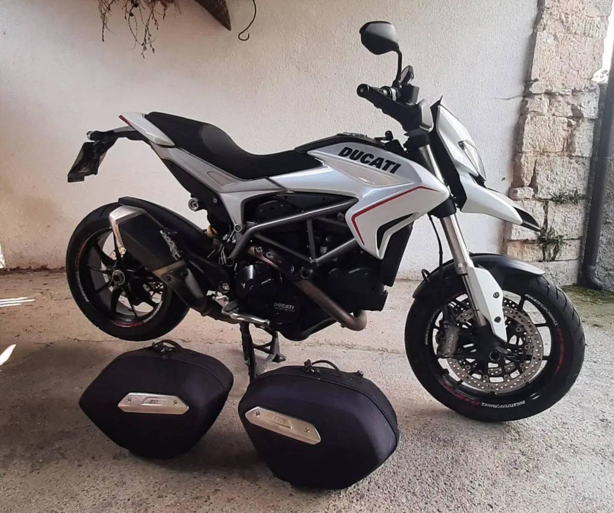 Ducati Hyperstrada 821 (2013 - 15) (5)