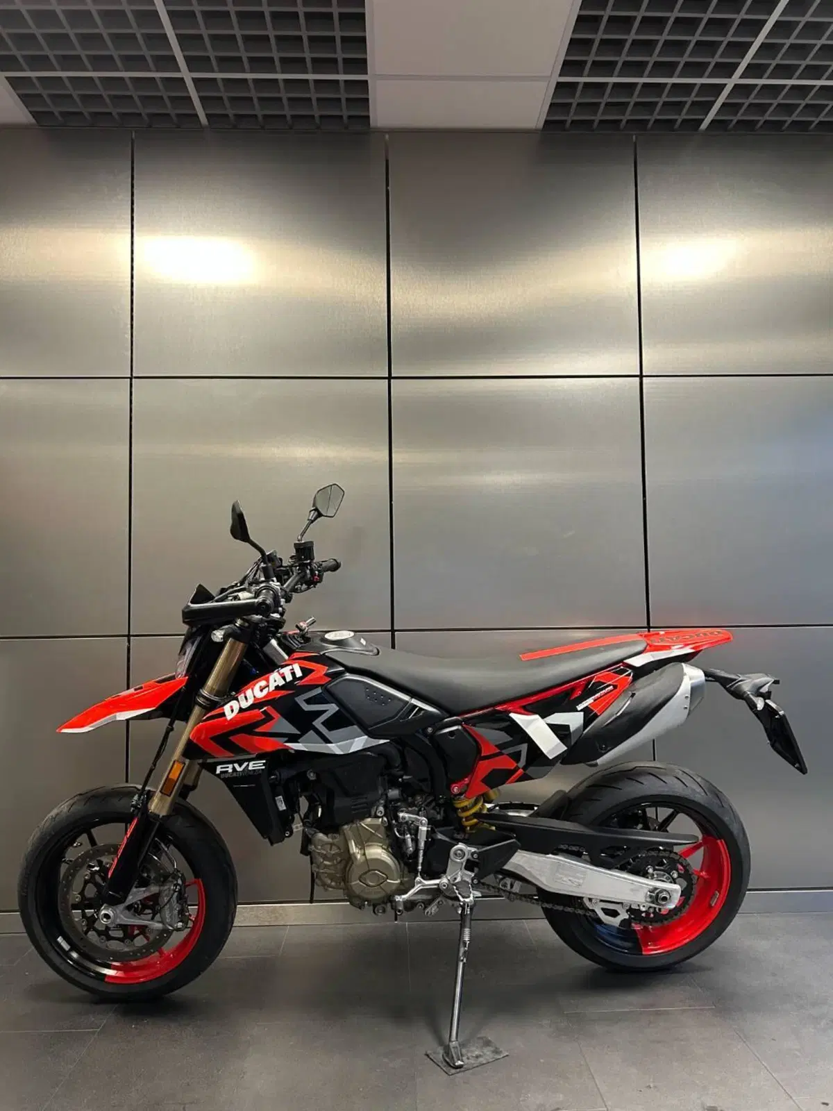 Ducati Hypermotard 698 Mono RVE (2024 - 26) (4)