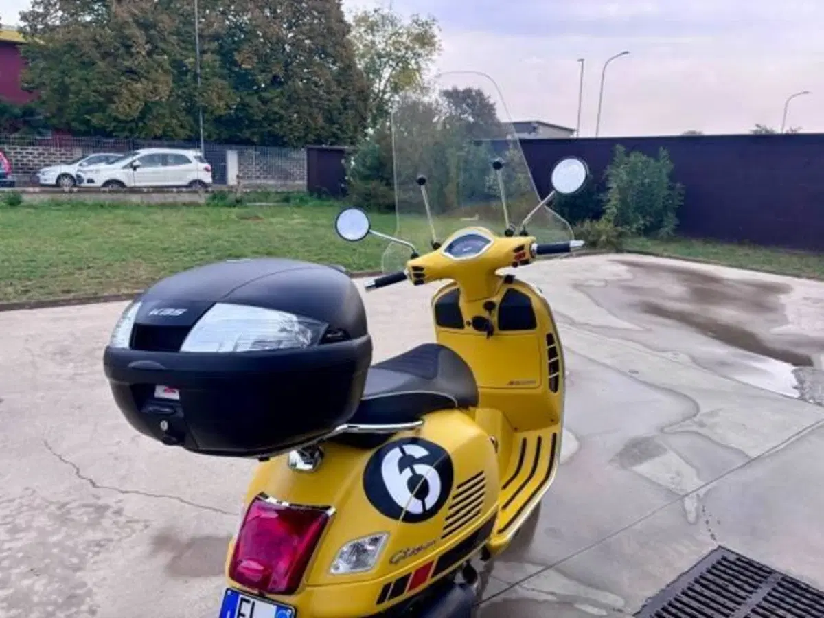 Vespa GTS 300 Super (2017 - 18) (5)