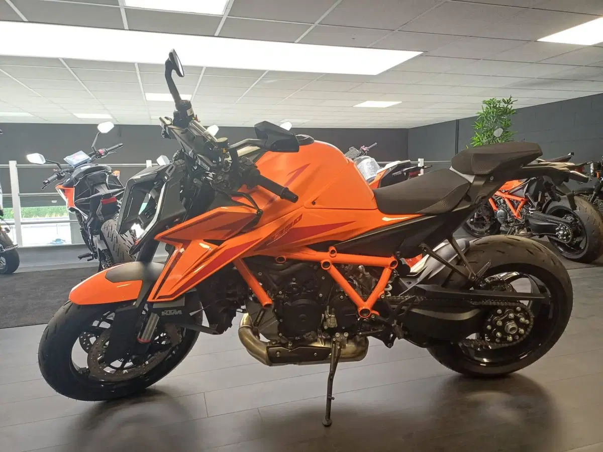 KTM 1390 Super Duke R EVO (2024 - 26) (2)