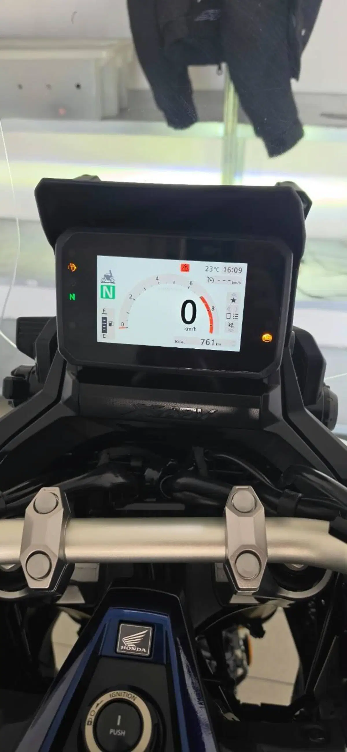 Honda X-ADV 750 Special Edition (2026 - 27) (3)