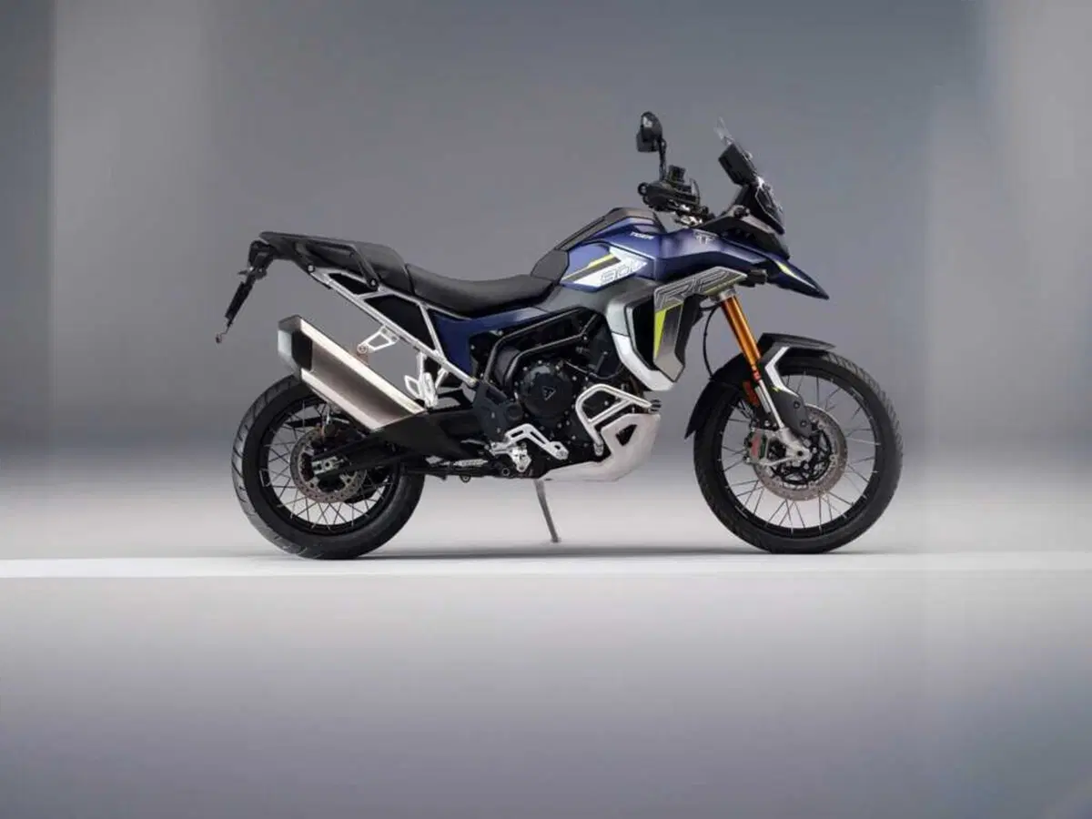 Triumph scopre le carte per il 2027: quattro moto nuove in tre mesi e la Bonneville T40 è solo la prima (11)