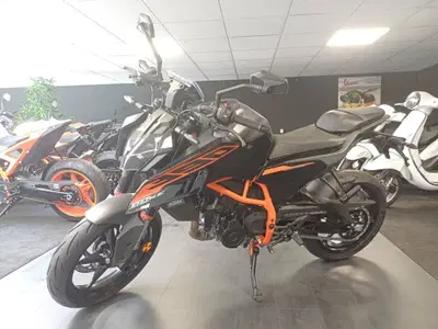 KTM 390 Duke (2026) nuova