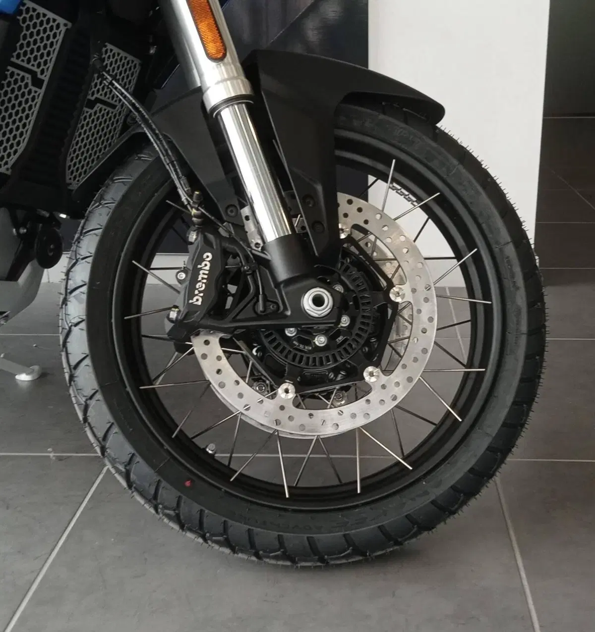 Moto Guzzi Stelvio Duecento Tributo (2025 - 26) (12)