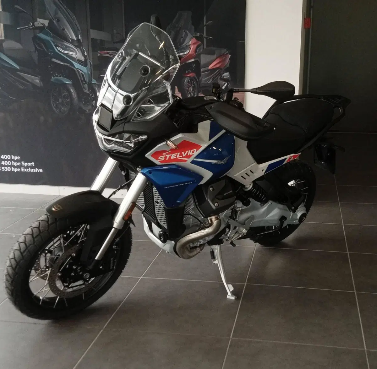 Moto Guzzi Stelvio Duecento Tributo (2025 - 26) (13)
