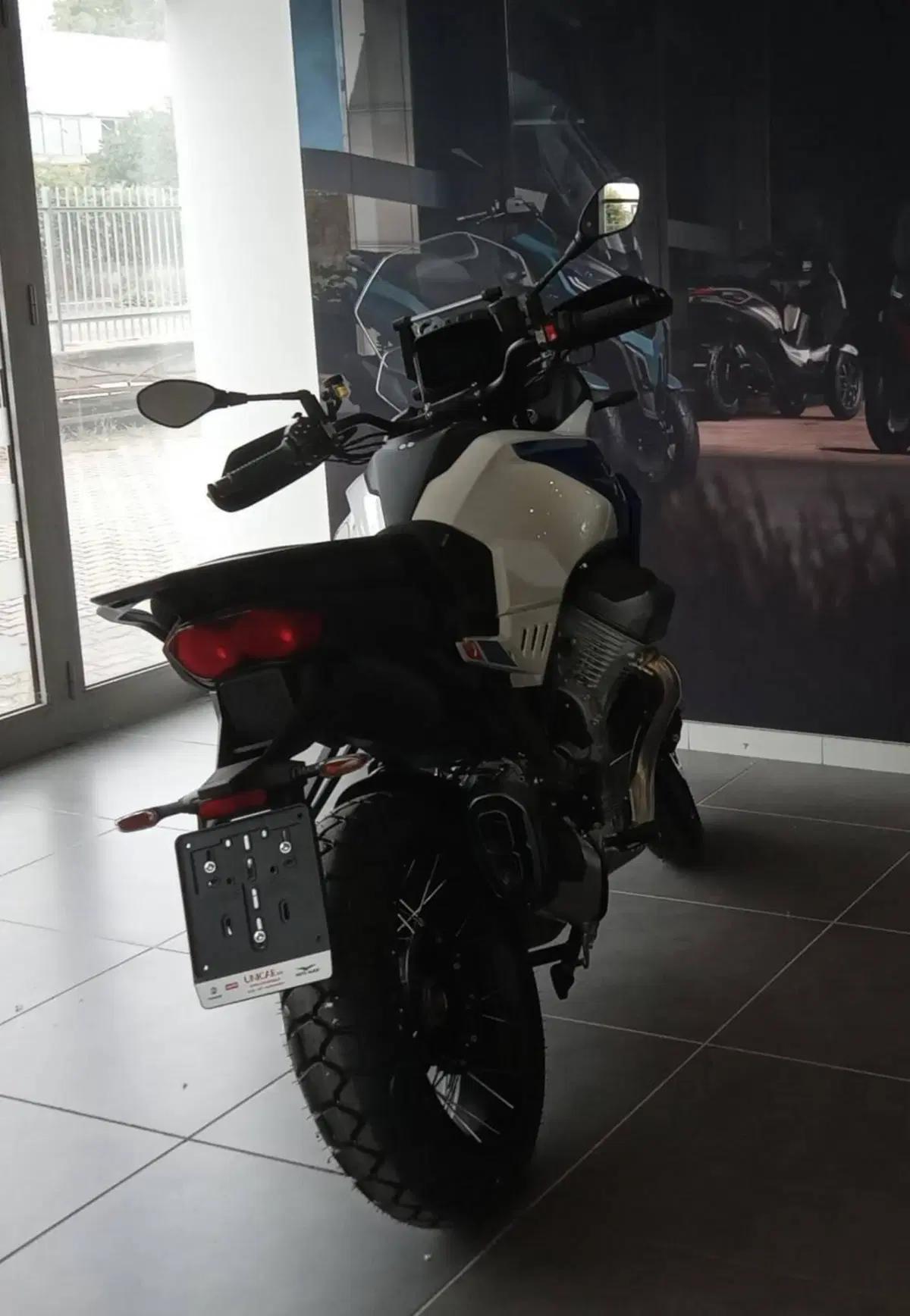 Moto Guzzi Stelvio Duecento Tributo (2025 - 26) (14)