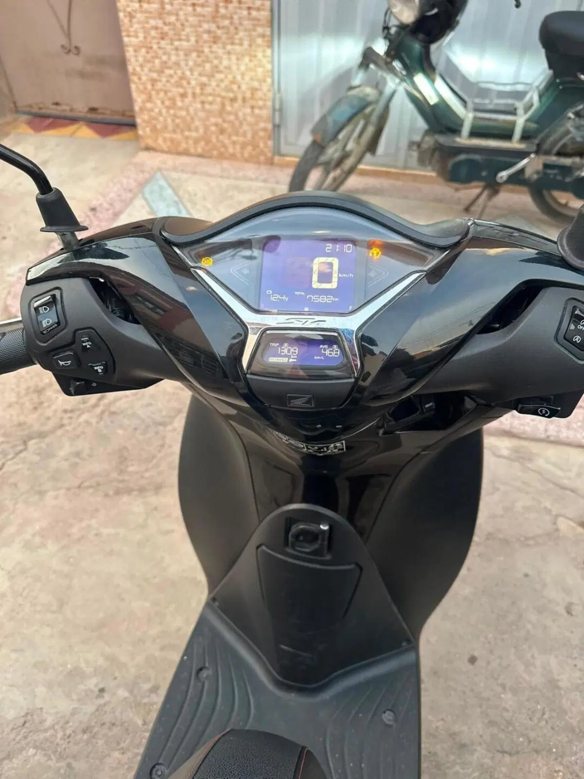 Honda SH 125i (2024 - 25) (6)