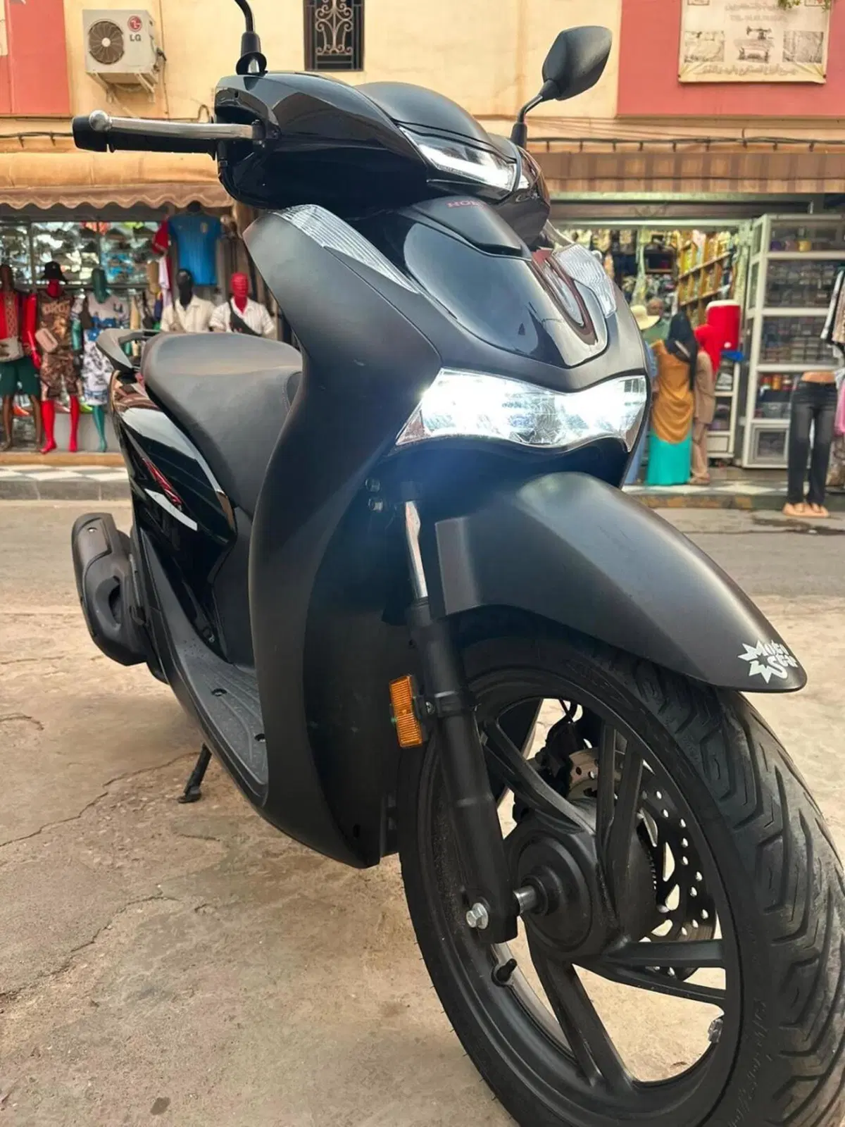 Honda SH 125i (2024 - 25) (15)