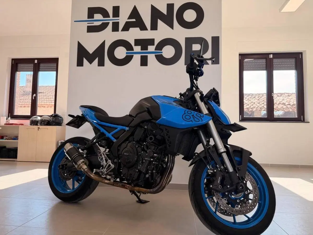 Suzuki GSX-8S (2023 - 24)