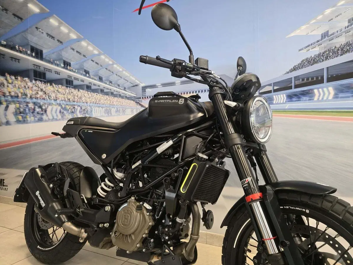 Husqvarna Svartpilen 125 (2024 - 26) (13)