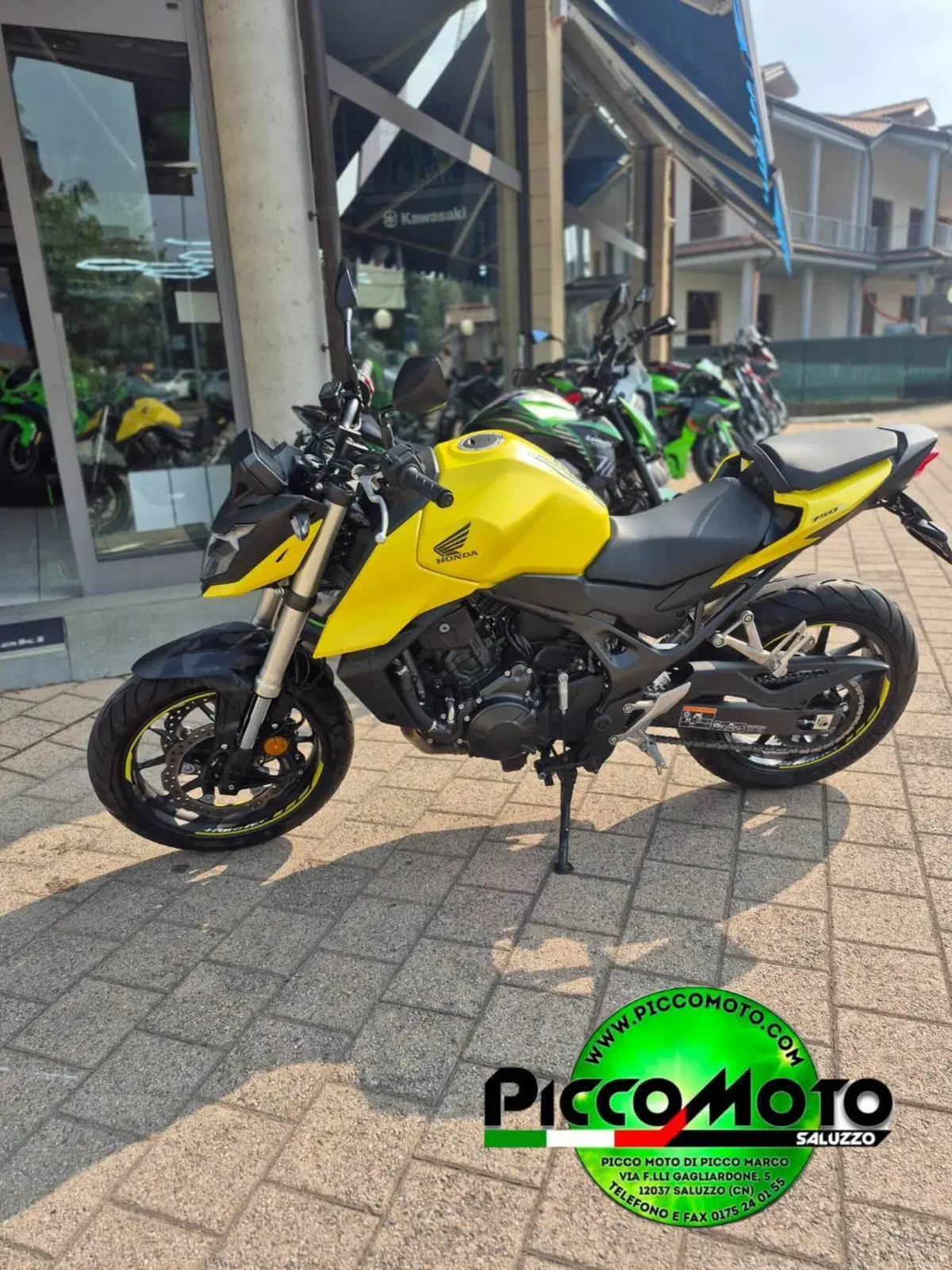 Honda CB 750 Hornet (2023 - 24) (3)