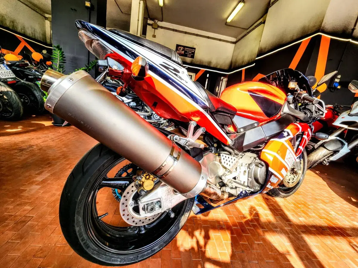 Honda CBR 900 RR Fireblade (2002 - 04) (6)