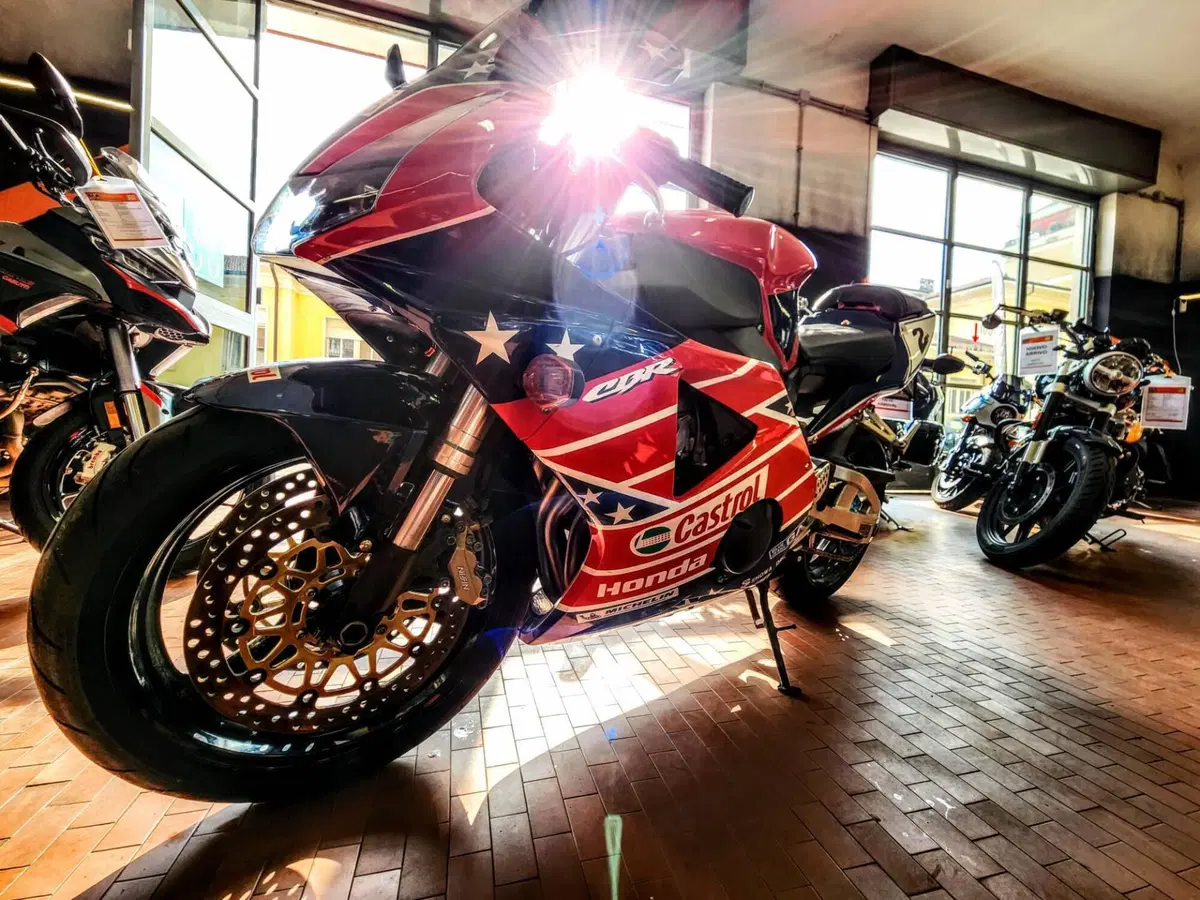 Honda CBR 900 RR Fireblade (2002 - 04) (8)