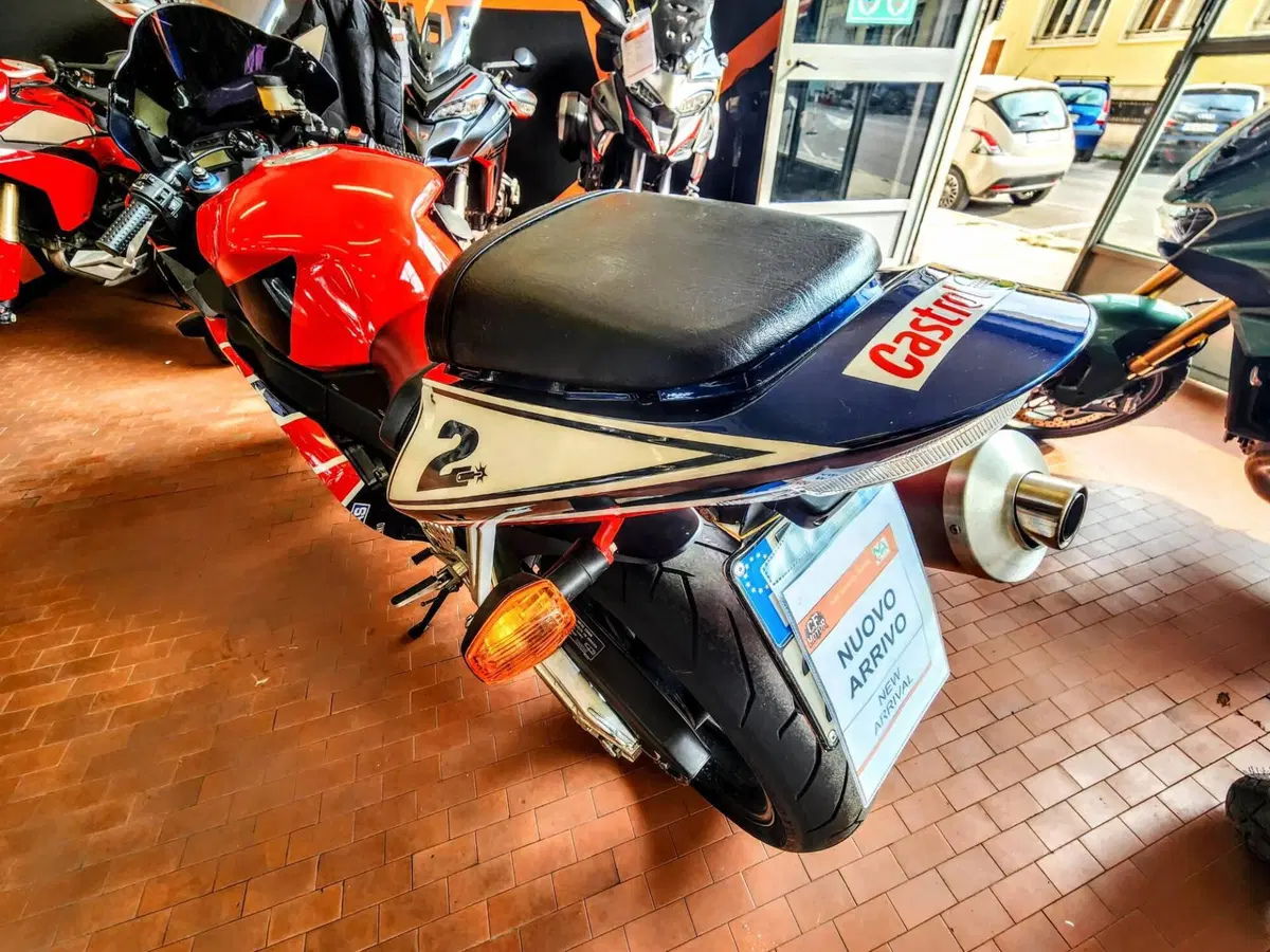 Honda CBR 900 RR Fireblade (2002 - 04) (19)