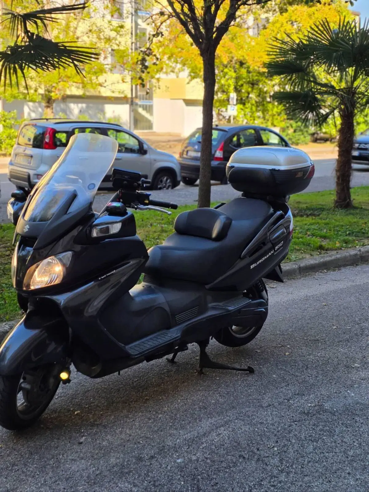 Suzuki Burgman AN 650 Executive ABS (2006 - 12) (2)