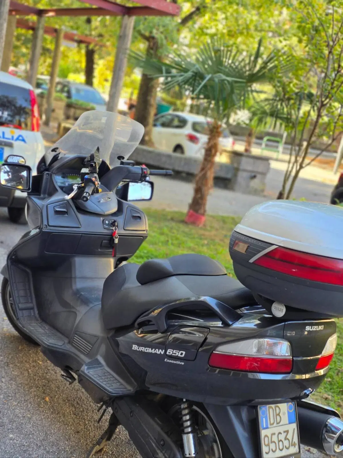 Suzuki Burgman AN 650 Executive ABS (2006 - 12) (4)