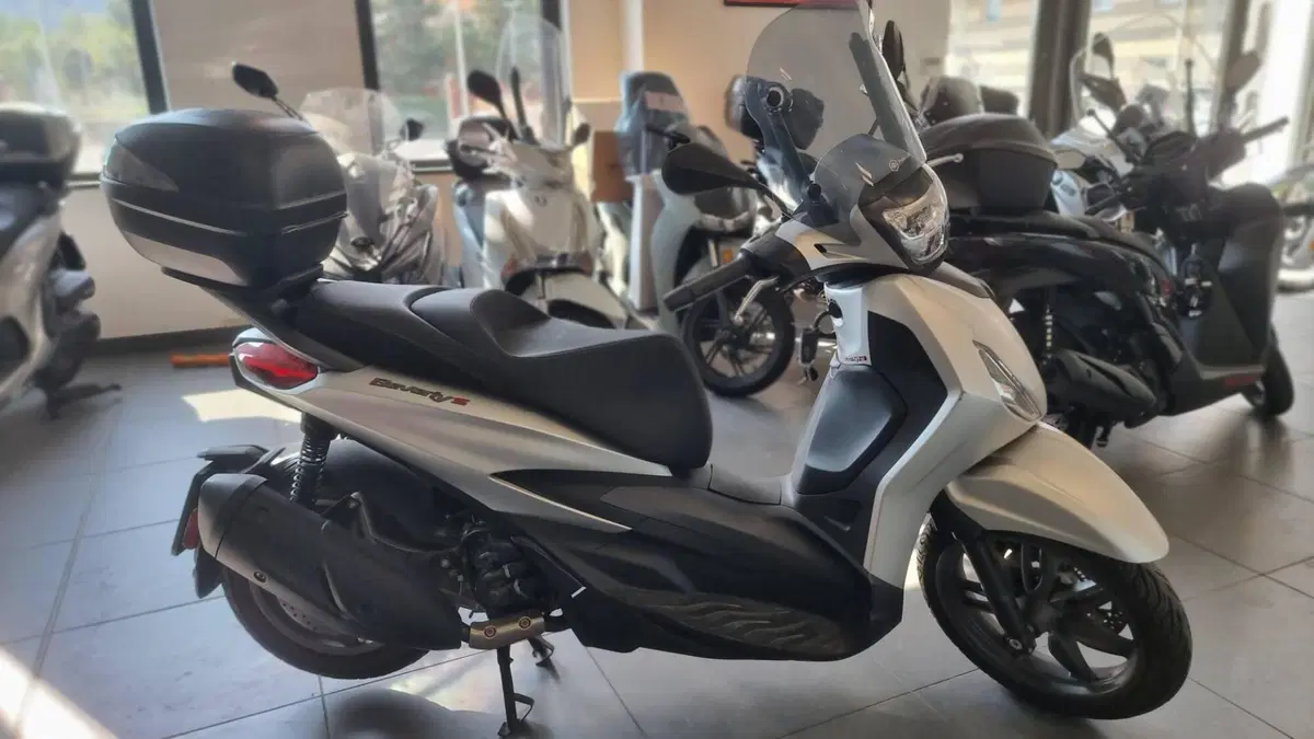 Piaggio Beverly 300 ABS-ASR (2021 - 25)