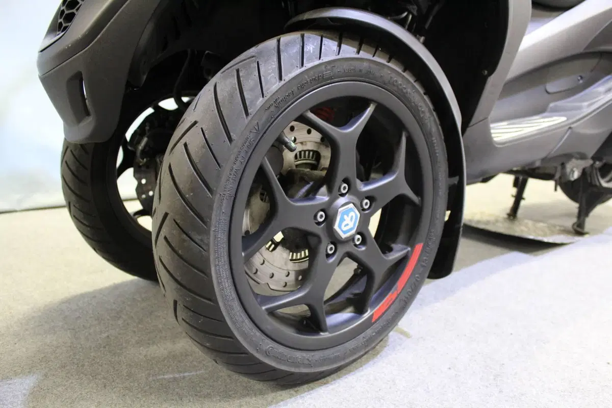 Piaggio MP3 500 Sport Hpe (2018 - 20) (15)
