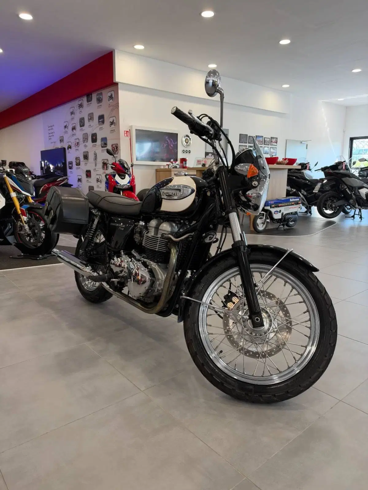 Triumph Bonneville T100 (2001 - 07) (6)