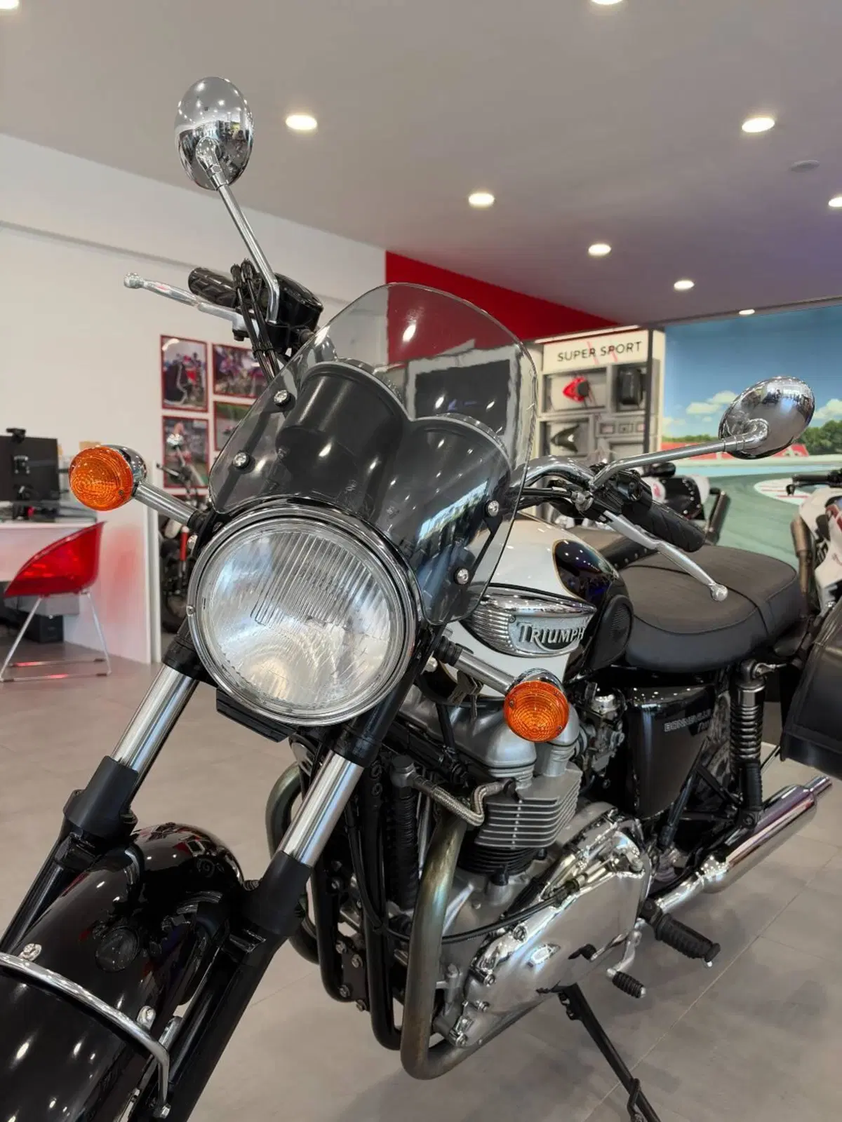Triumph Bonneville T100 (2001 - 07) (2)