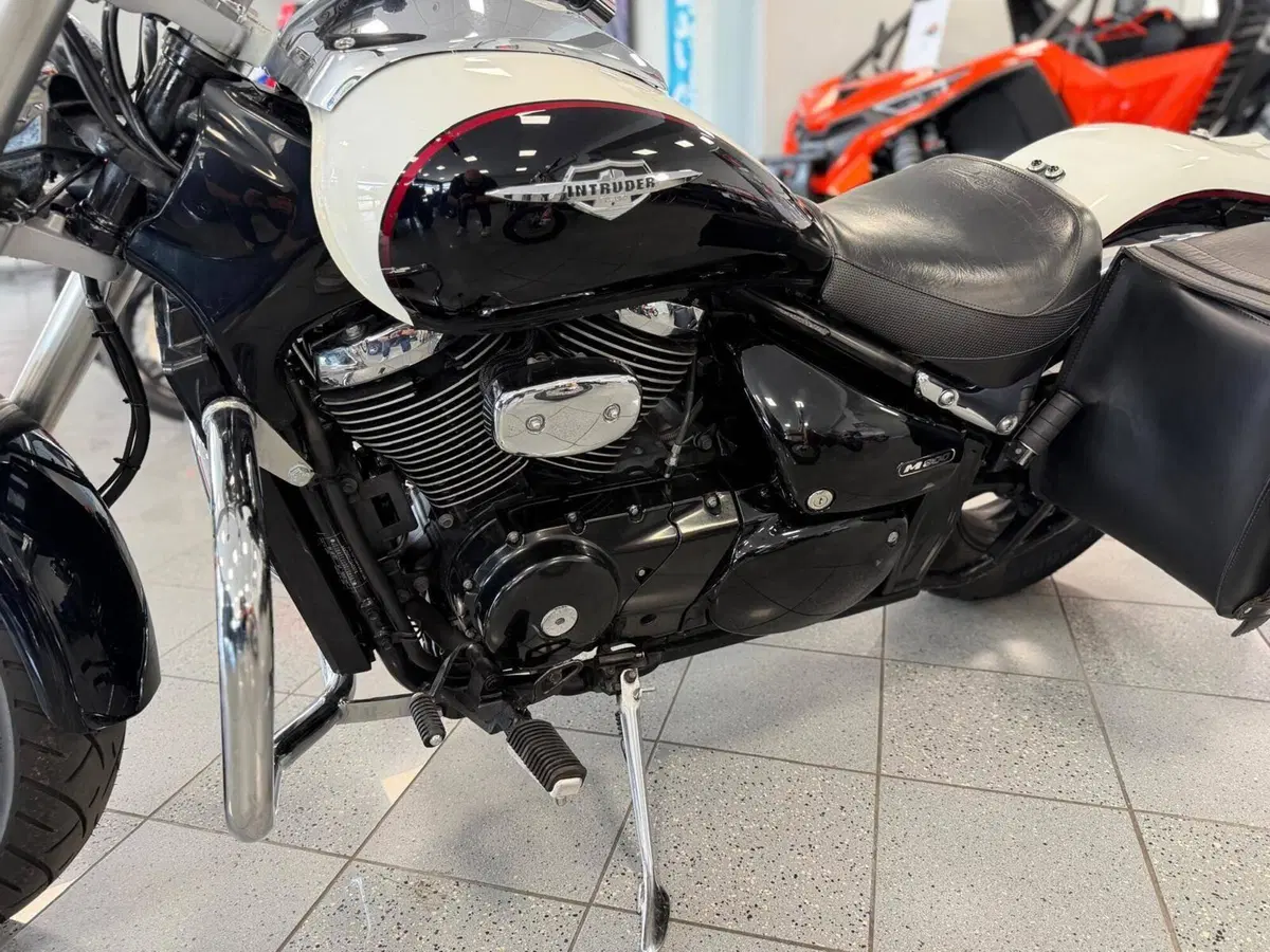 Suzuki Intruder 800 M (2009 - 17) (7)