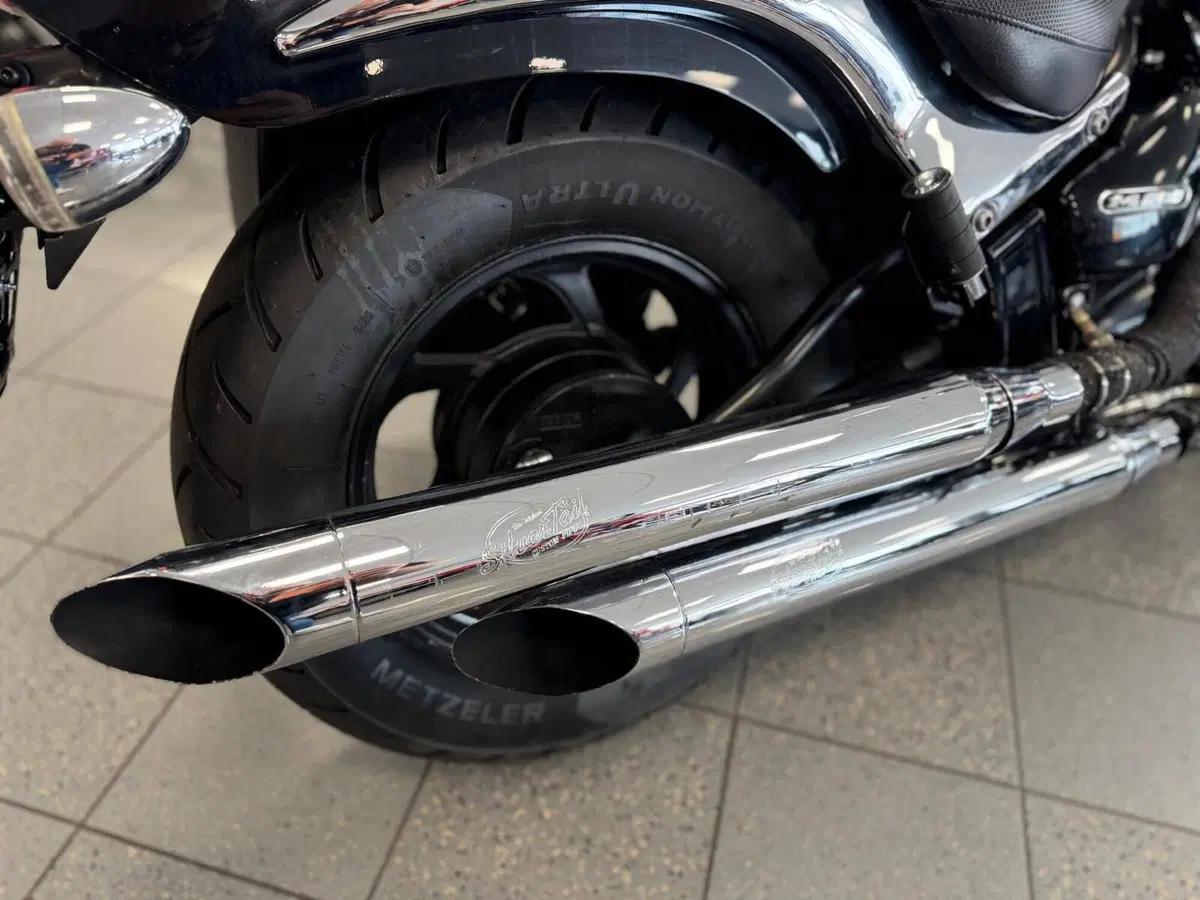 Suzuki Intruder 800 M (2009 - 17) (11)