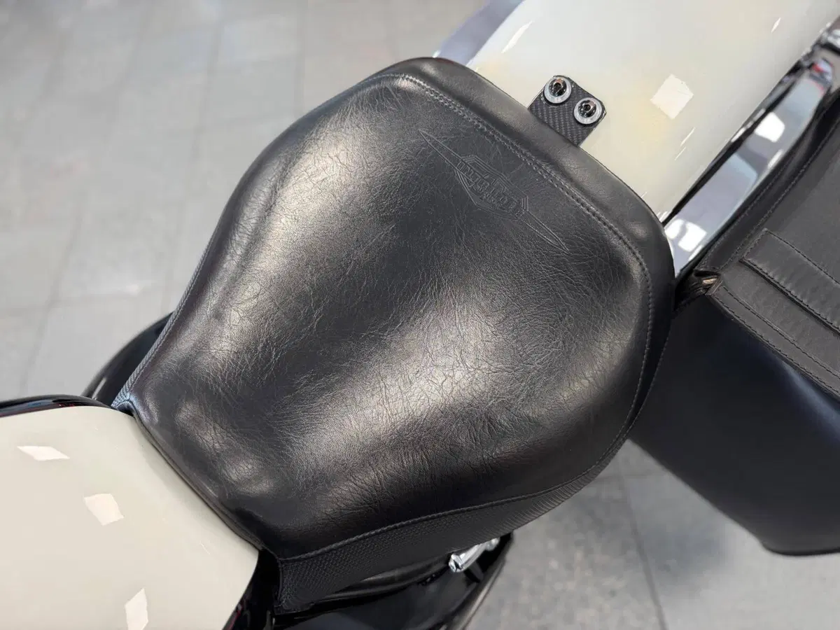 Suzuki Intruder 800 M (2009 - 17) (14)