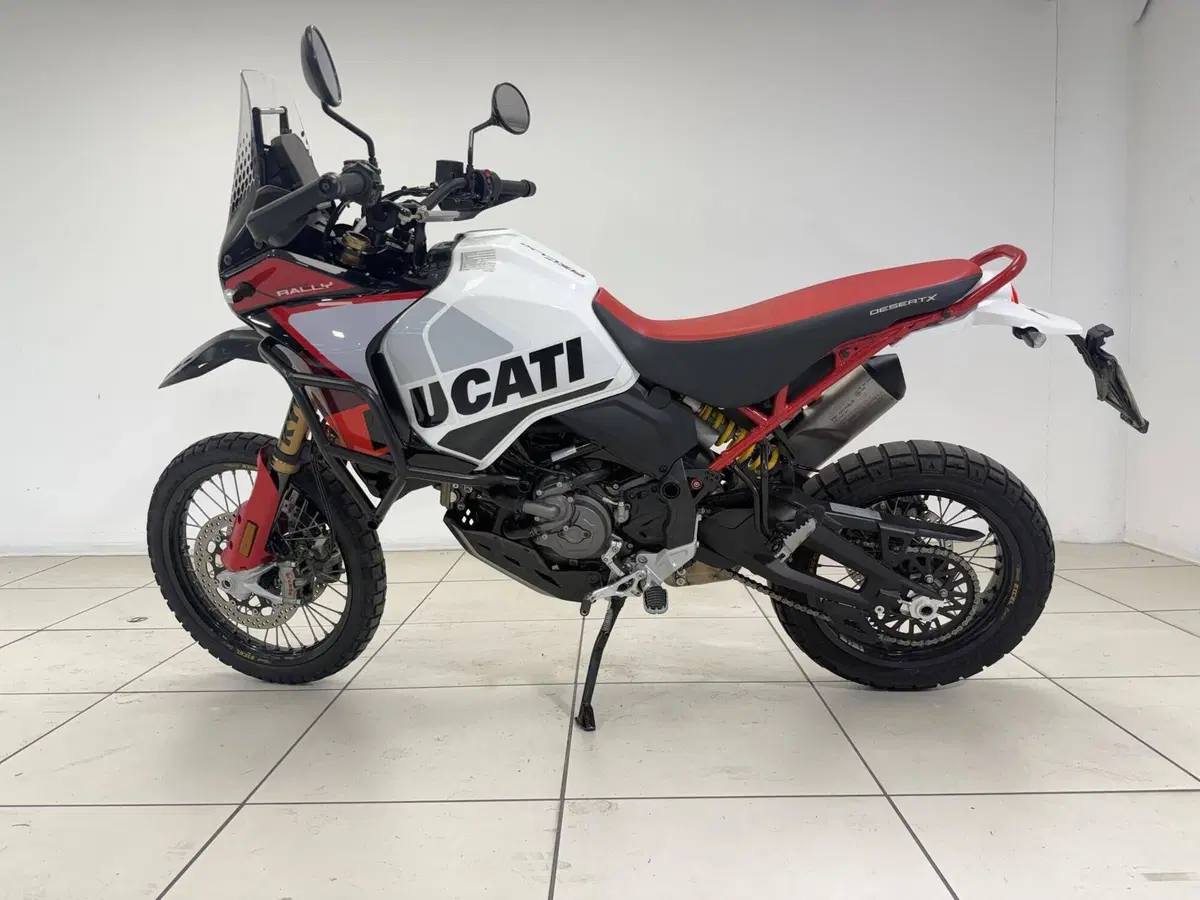 Ducati DesertX (2022 - 25) (5)