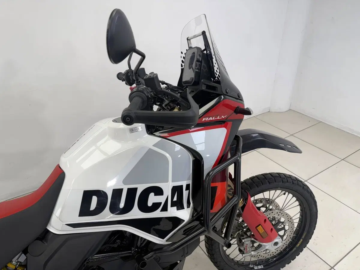 Ducati DesertX (2022 - 25) (8)