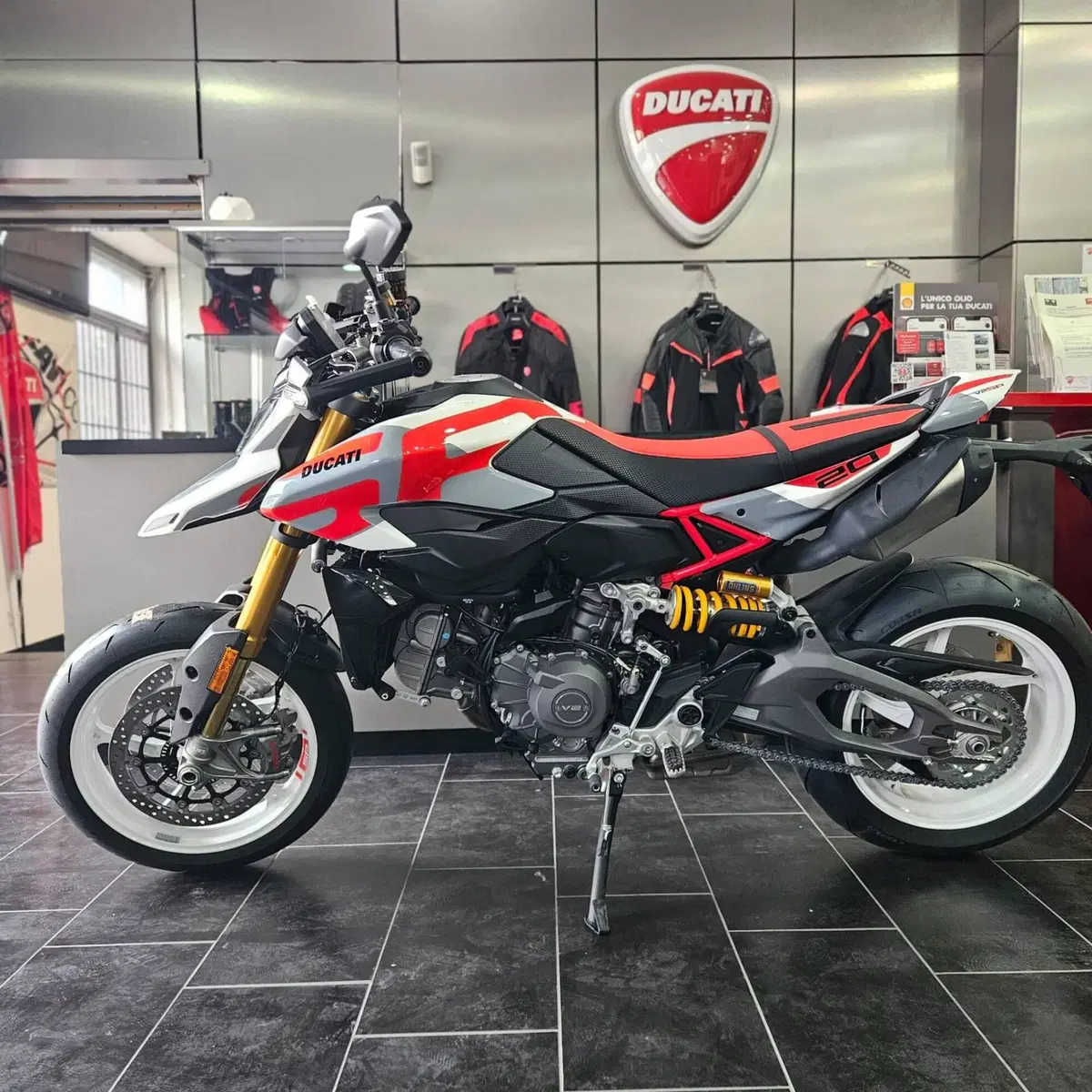 Ducati Hypermotard V2 SP (2026) (6)