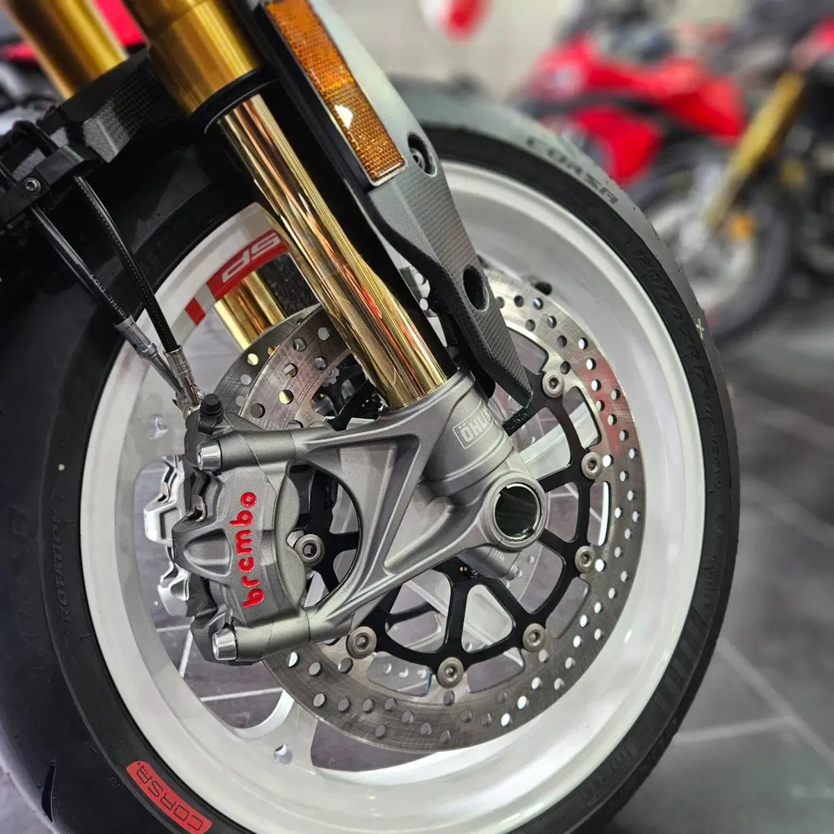 Ducati Hypermotard V2 SP (2026) (7)