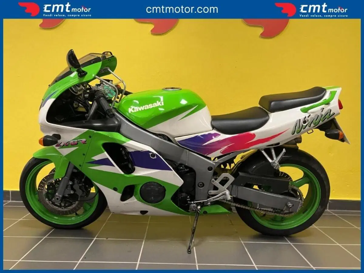 Kawasaki Ninja 600 ZX-6R (1995 - 97) (3)