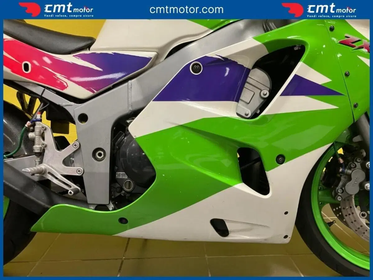 Kawasaki Ninja 600 ZX-6R (1995 - 97) (7)