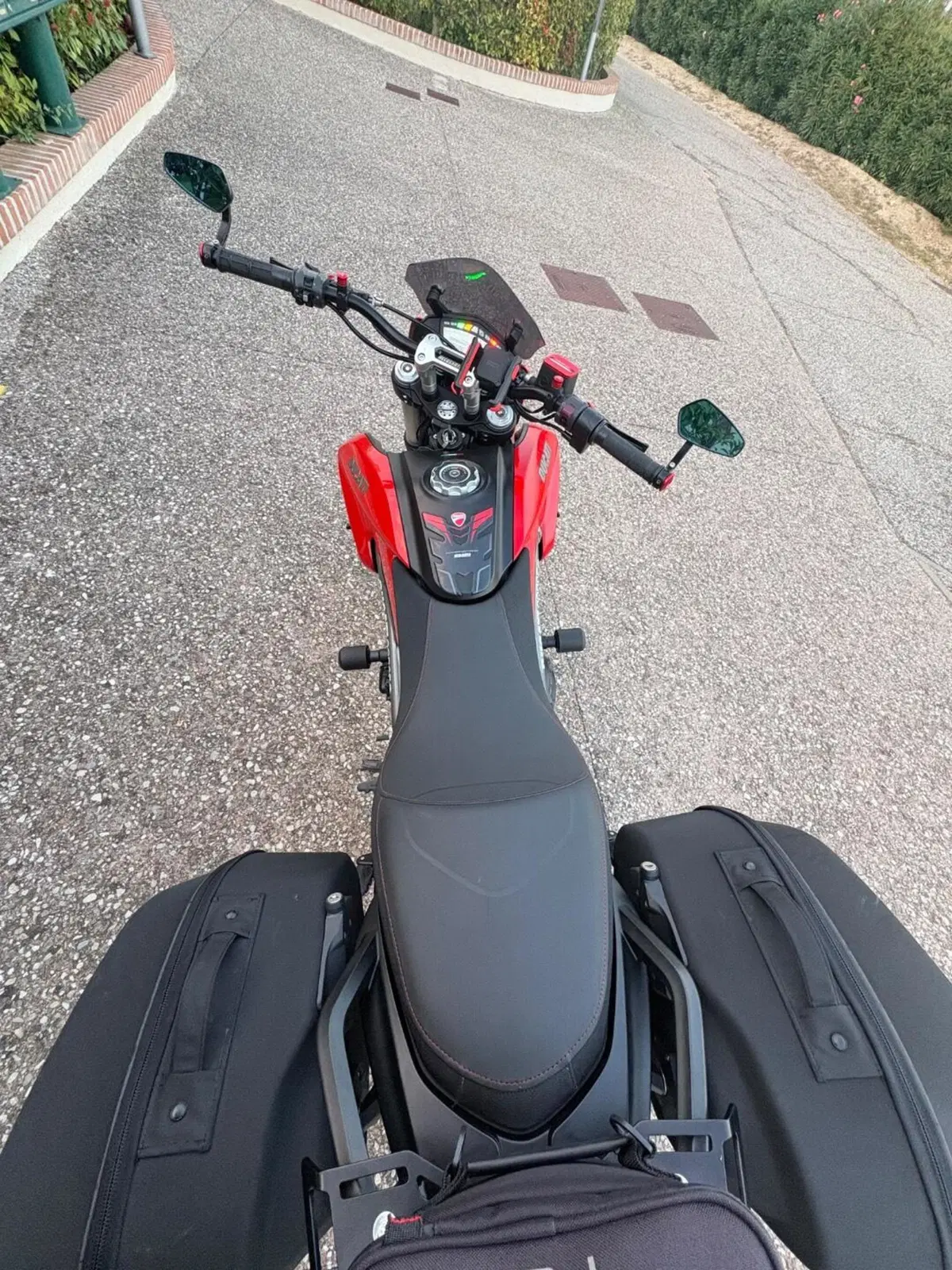 Ducati Hyperstrada 821 (2013 - 15) (3)