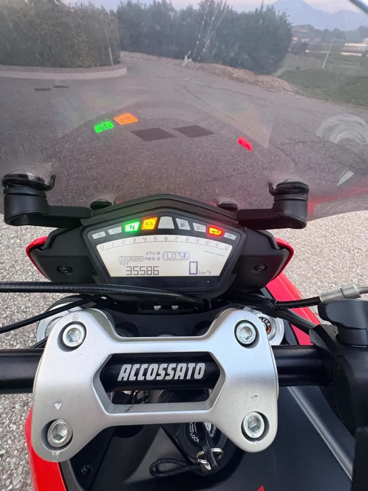 Ducati Hyperstrada 821 (2013 - 15) (4)