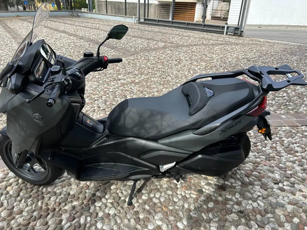 Yamaha X-Max 300 (2025 - 26) (6)