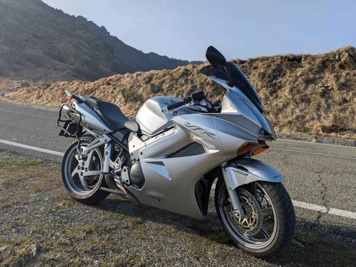 Honda VFR 800 (2006 - 13) (4)