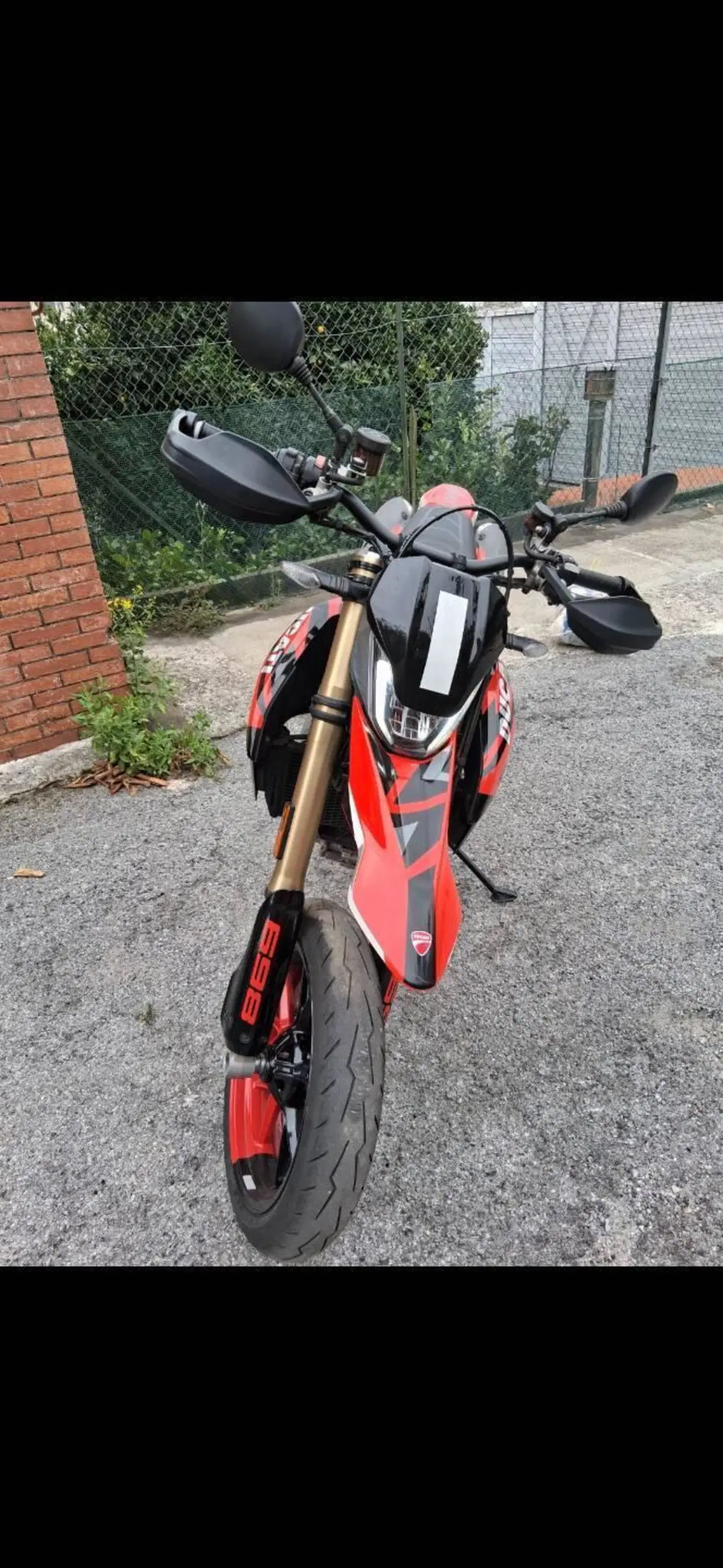 Ducati Hypermotard 698 Mono RVE (2024 - 26) (2)