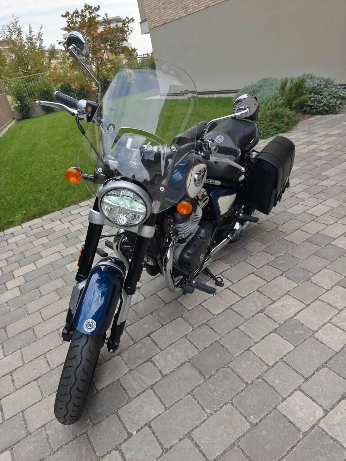 Royal Enfield Super Meteor 650 (2023 - 26) (6)