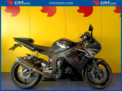 Yamaha YZF R6 (2005 - 06) usata