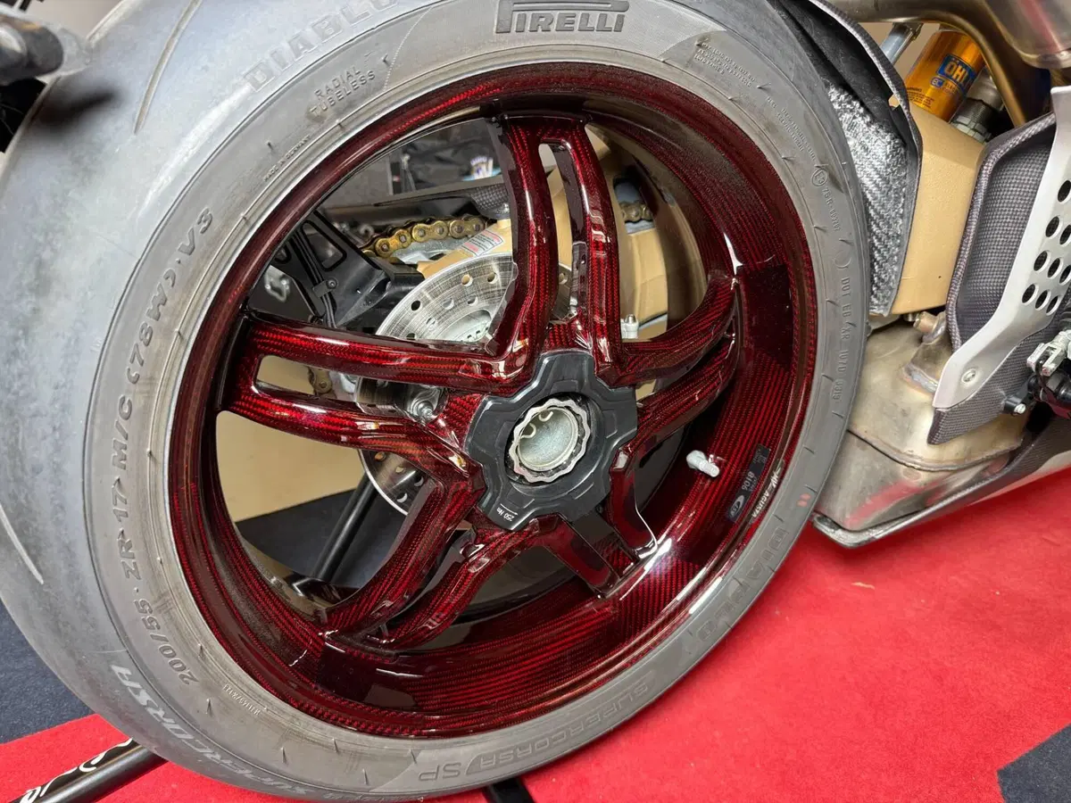 MV Agusta Brutale 1000 Serie Oro (2019 - 20) (5)