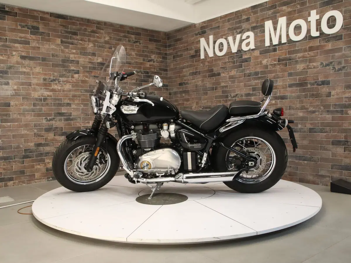 Triumph Bonneville T100 (2026)