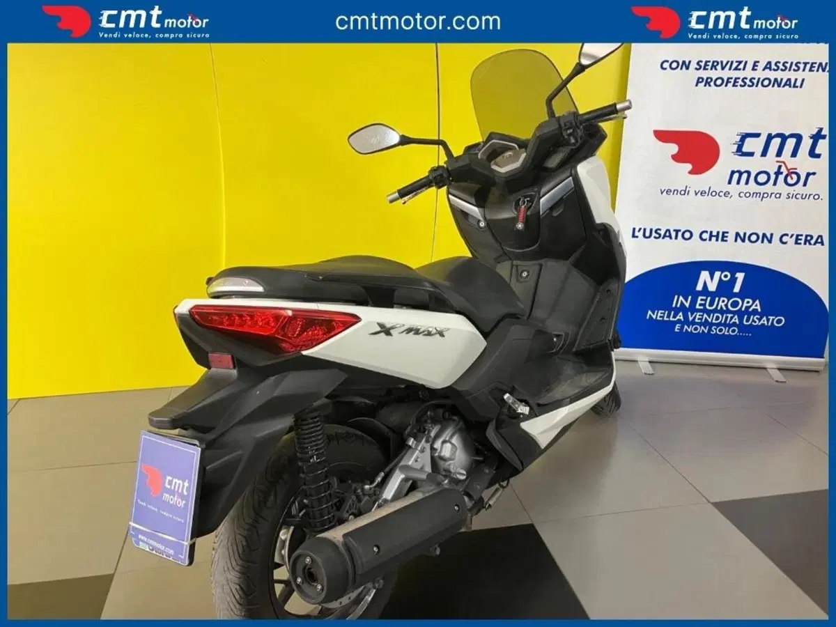 Yamaha X-Max 250 (2014 - 16) (4)