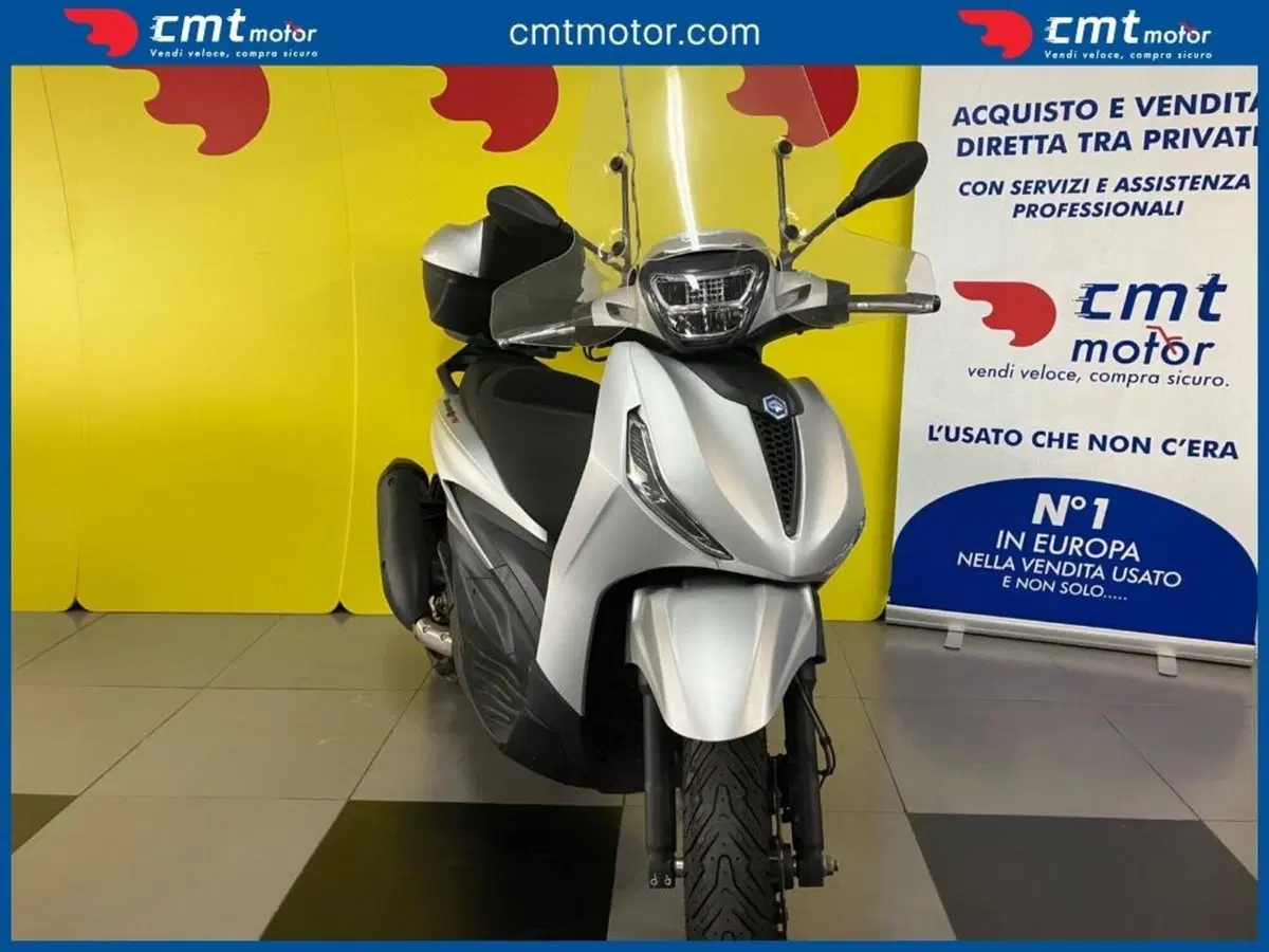 Piaggio Beverly 300 S (2021) (2)
