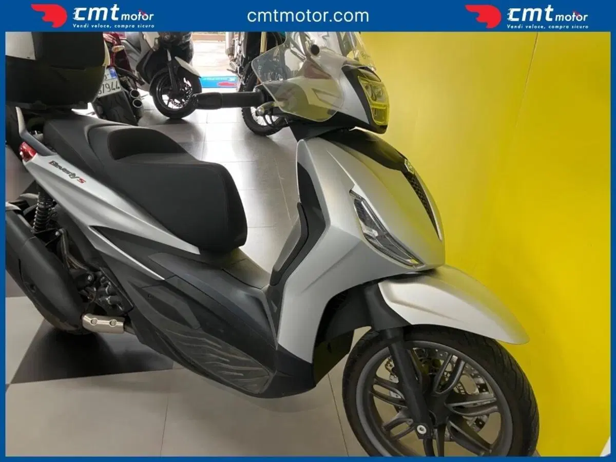 Piaggio Beverly 300 S (2021) (10)