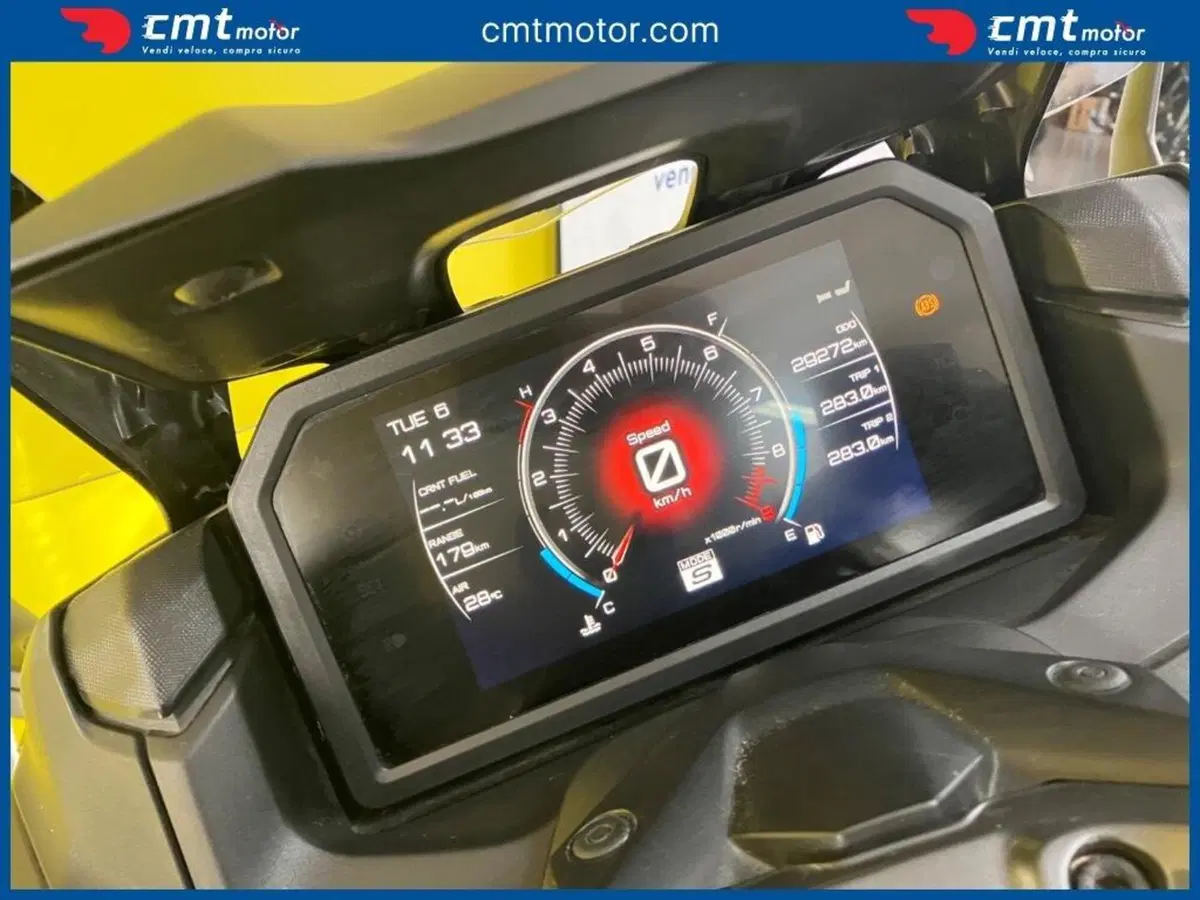Yamaha T-Max 560 Tech Max (2022 - 24) (5)