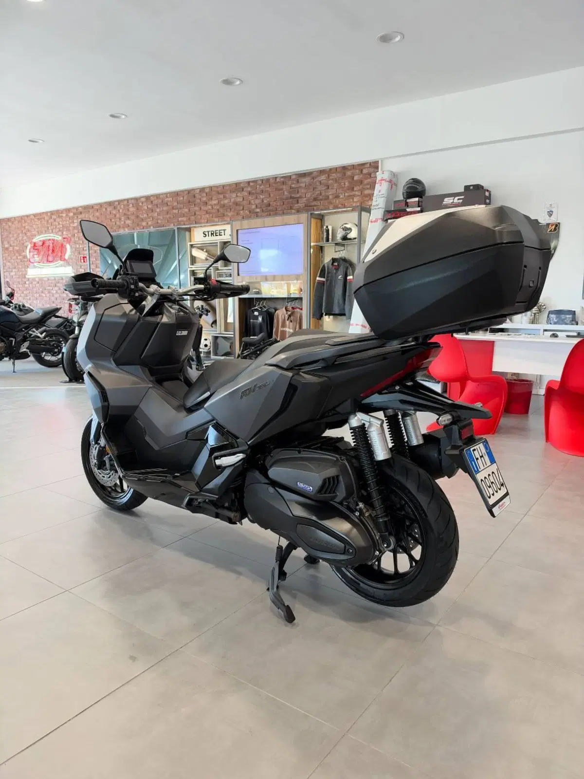 Honda ADV 350 (2022 - 24) (4)