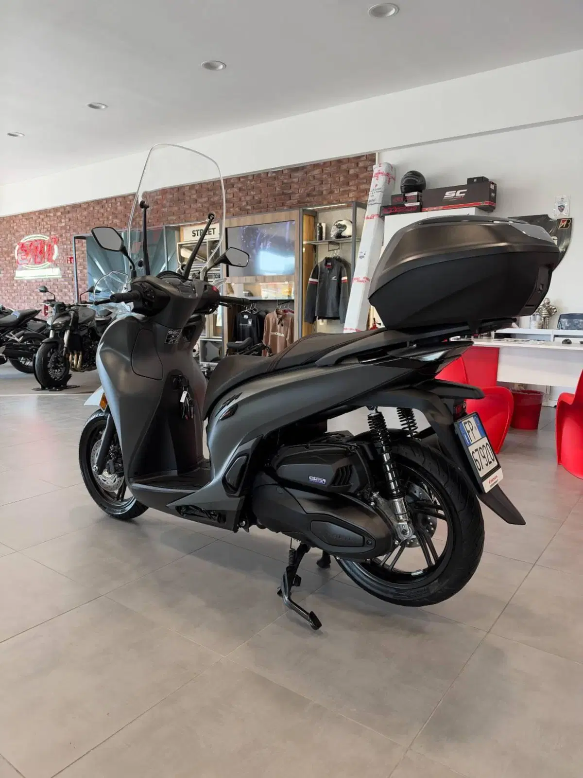 Honda SH 350i Sport (2025 - 26) (4)