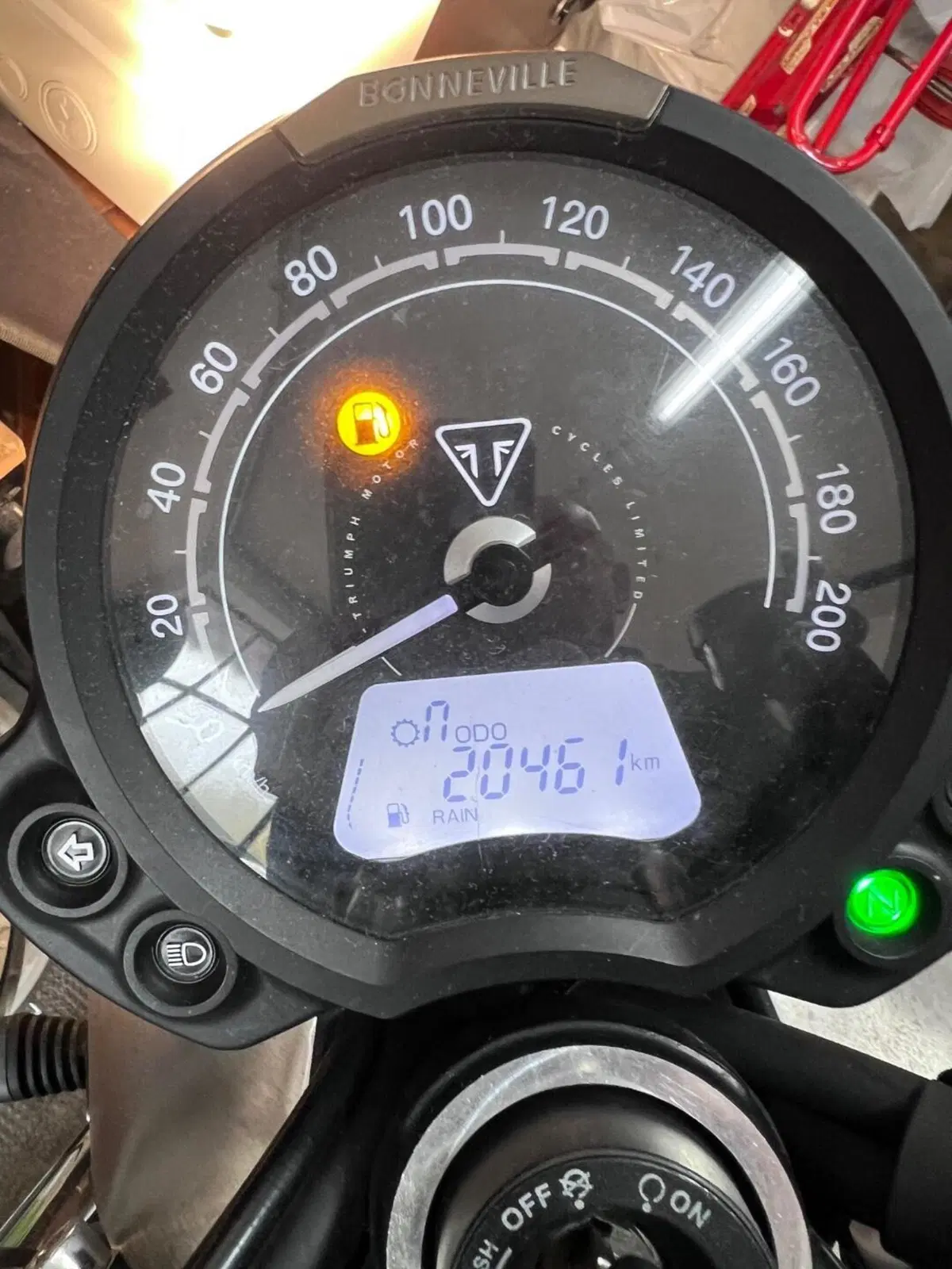 Triumph Street Twin 900 (2019 - 20) (5)