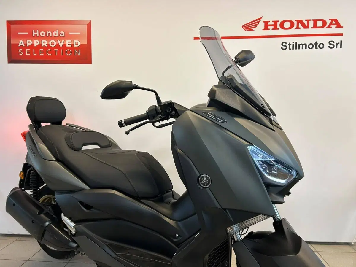 Yamaha X-Max 300 Tech Max (2021 - 24) (2)